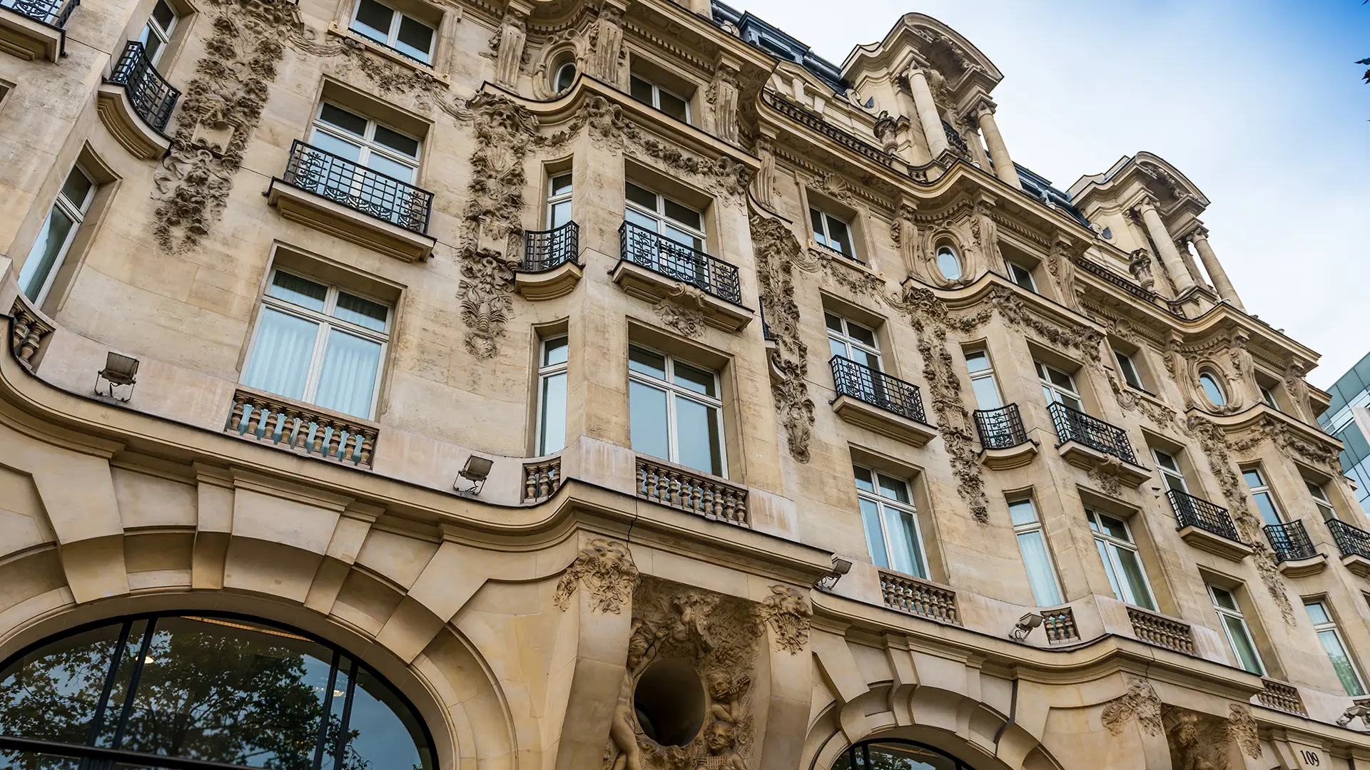 Immeuble en périphérie parisienne — investissement locatif banlieue parisienne 2026